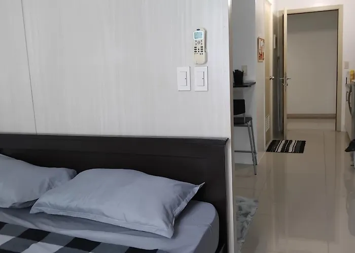 Dizer's Crib 1br Tower B-jazz Apartment Manila